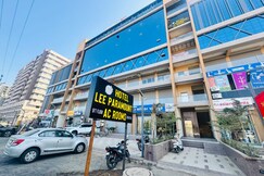 HOTEL LEE PARAMOUNT, Gandhinagar