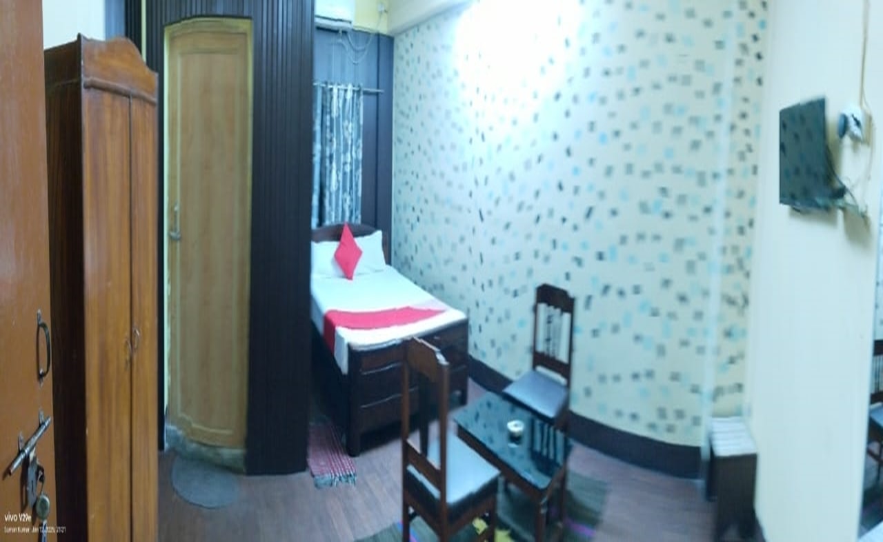 SIMRATH HOTEL AND LODGE - Tap to explore photos