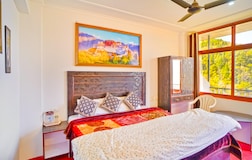 Deluxe Valley View Room