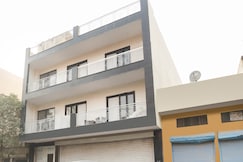 Hotel O Surya Plus, Delhi