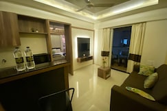 Emerald Vista Luxury Suites | Room & Restaurant, Pune
