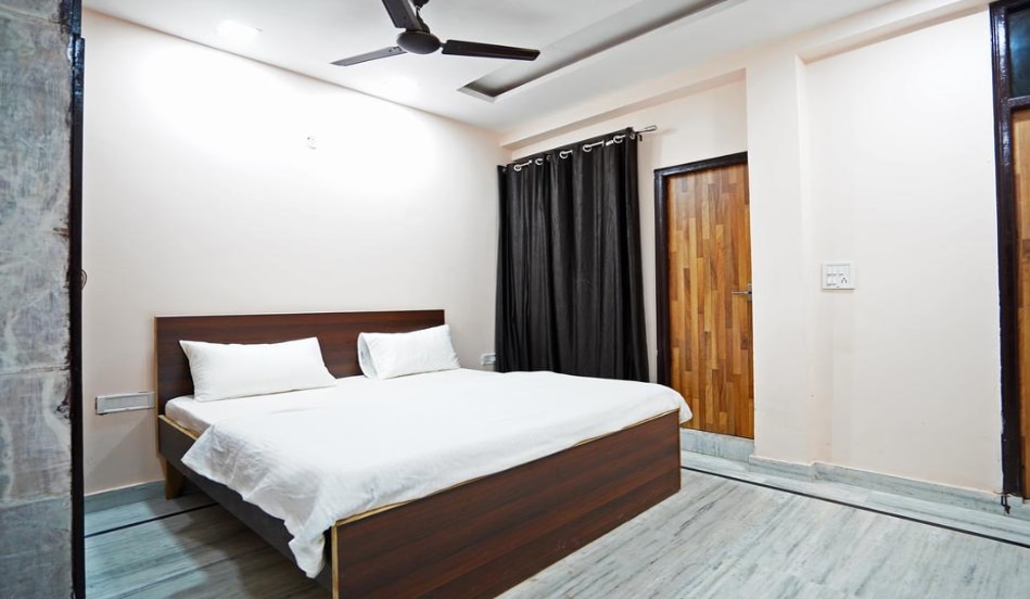 Hotel gurukripa palace  - Tap to explore photos
