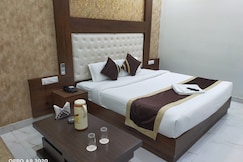 Hotel Aviral Palace, Akbarpur, Ambedkar Nagar