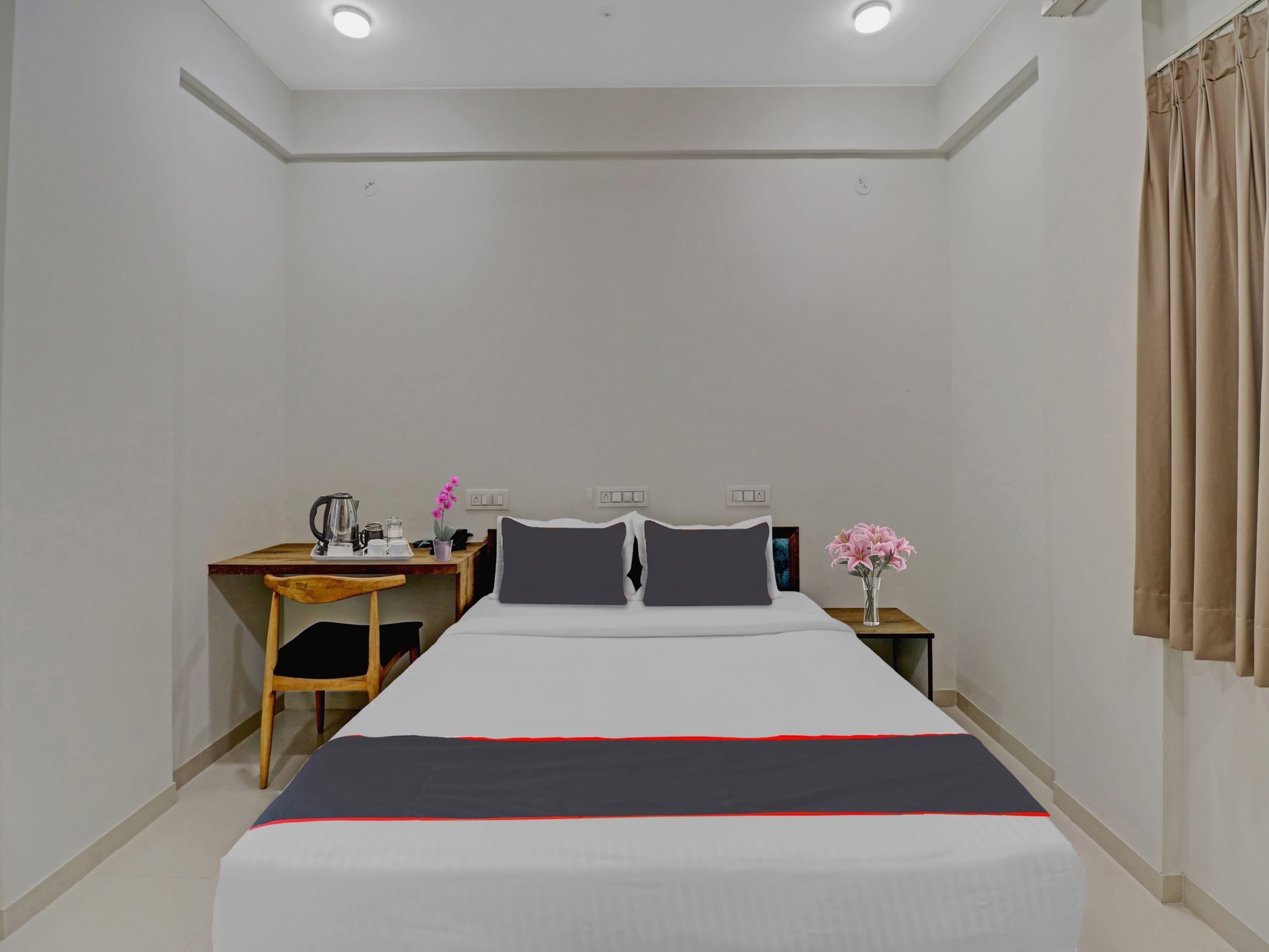 Super Hotel O Royal Manyata - Tap to explore photos