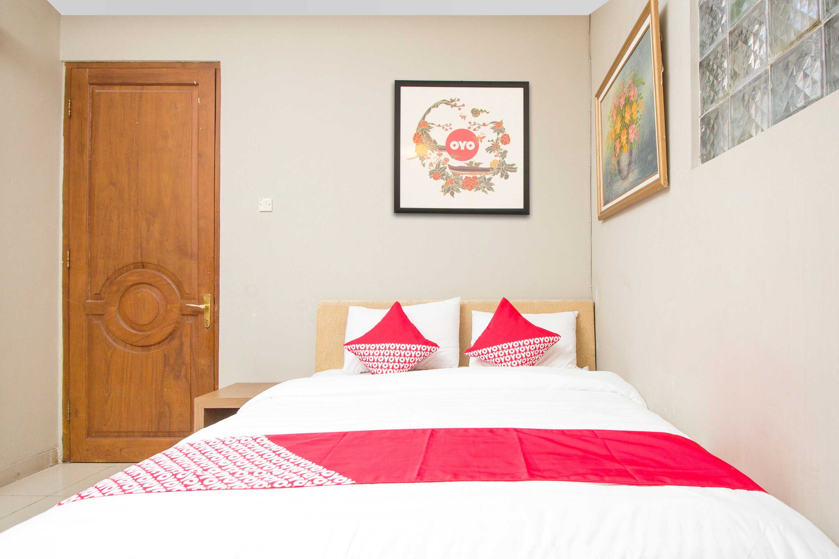Collection O 1061 Aliya Homestay - Tap to explore photos