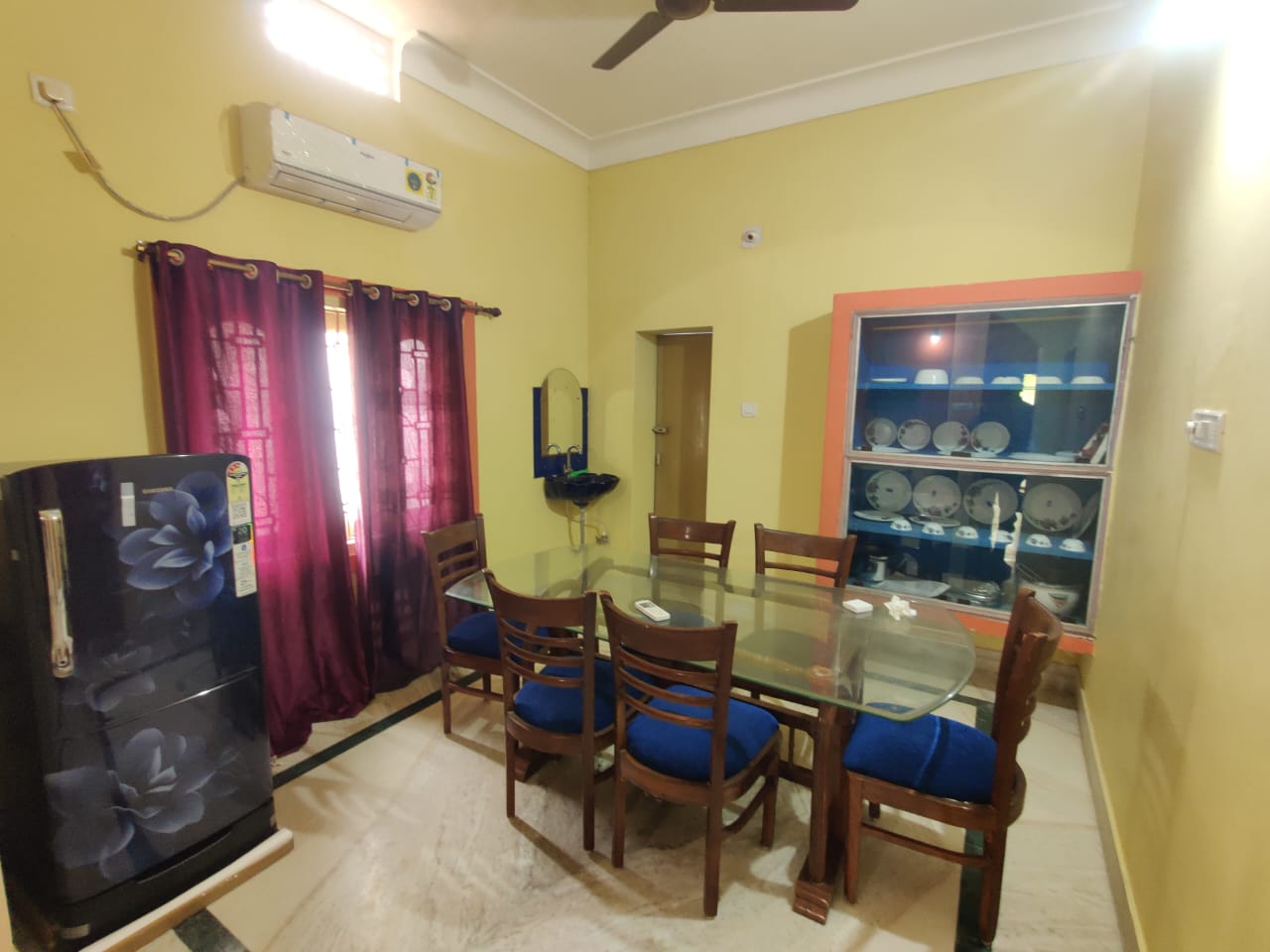 VIP Road Homestay 700 Meter From Puri Railway Station - Tap to explore photos