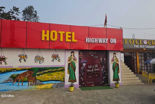 Hotel O Highway ON