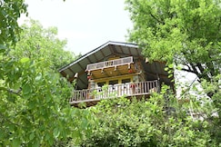 Rathour Cottage, Banjar