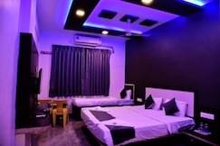 Hotel President Palace Lodging And Boarding, Akkalkot