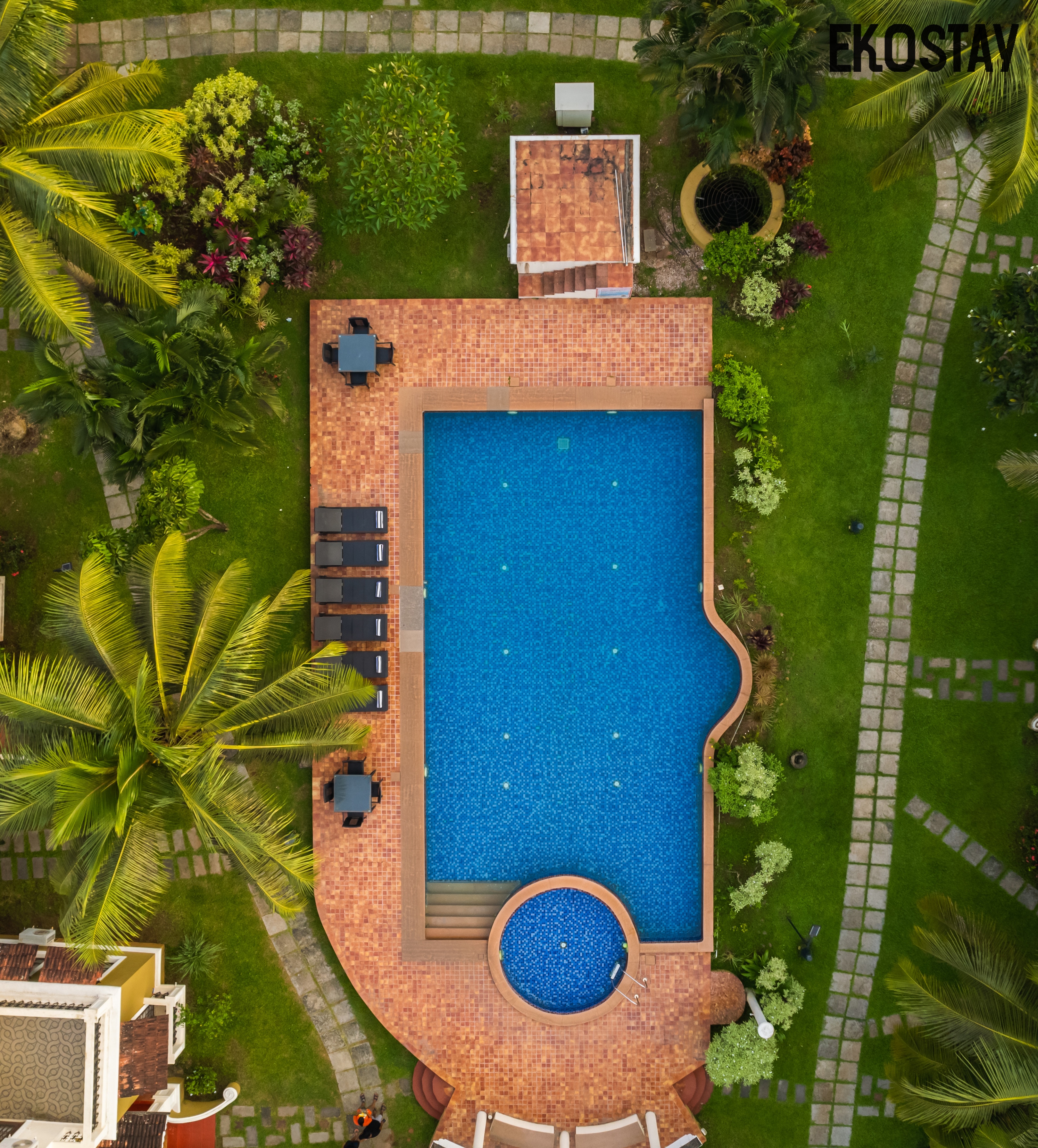 EKOSTAY  Coconut Grove Villa - Tap to explore photos