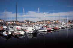 Holiday Inn Express CARDIFF BAY, Cardiff