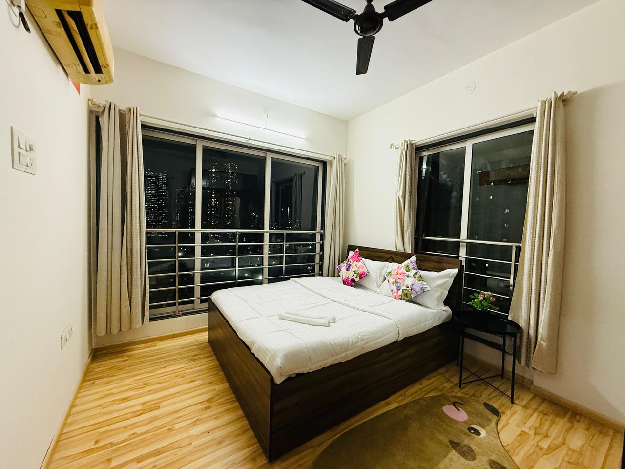 2BHK Seervice Apartment in parel - Tap to explore photos