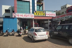 Hotel Reddy, Shirdi