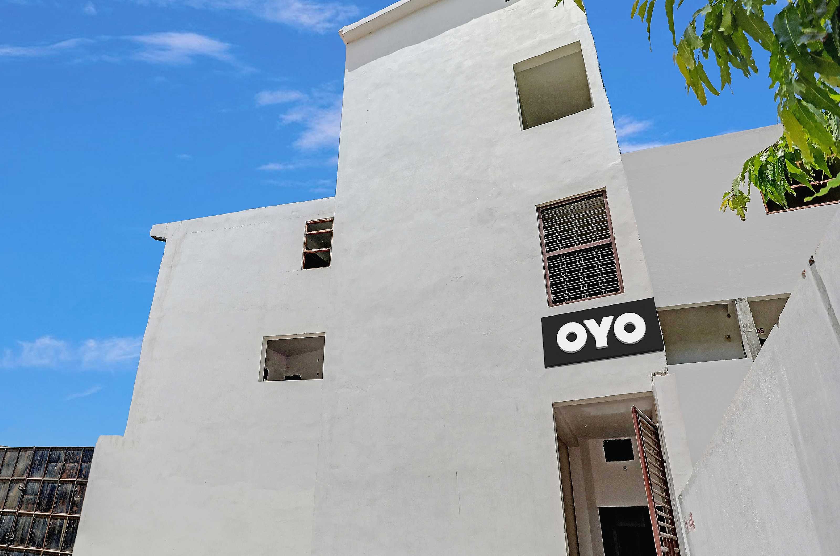 Super Hotel O Easy Stay Inn - Tap to explore photos