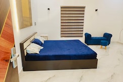 Adeeshy Mountain Manor, Nilakkottai