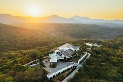 StayVista | Emerald Acres Villa, Lonavala