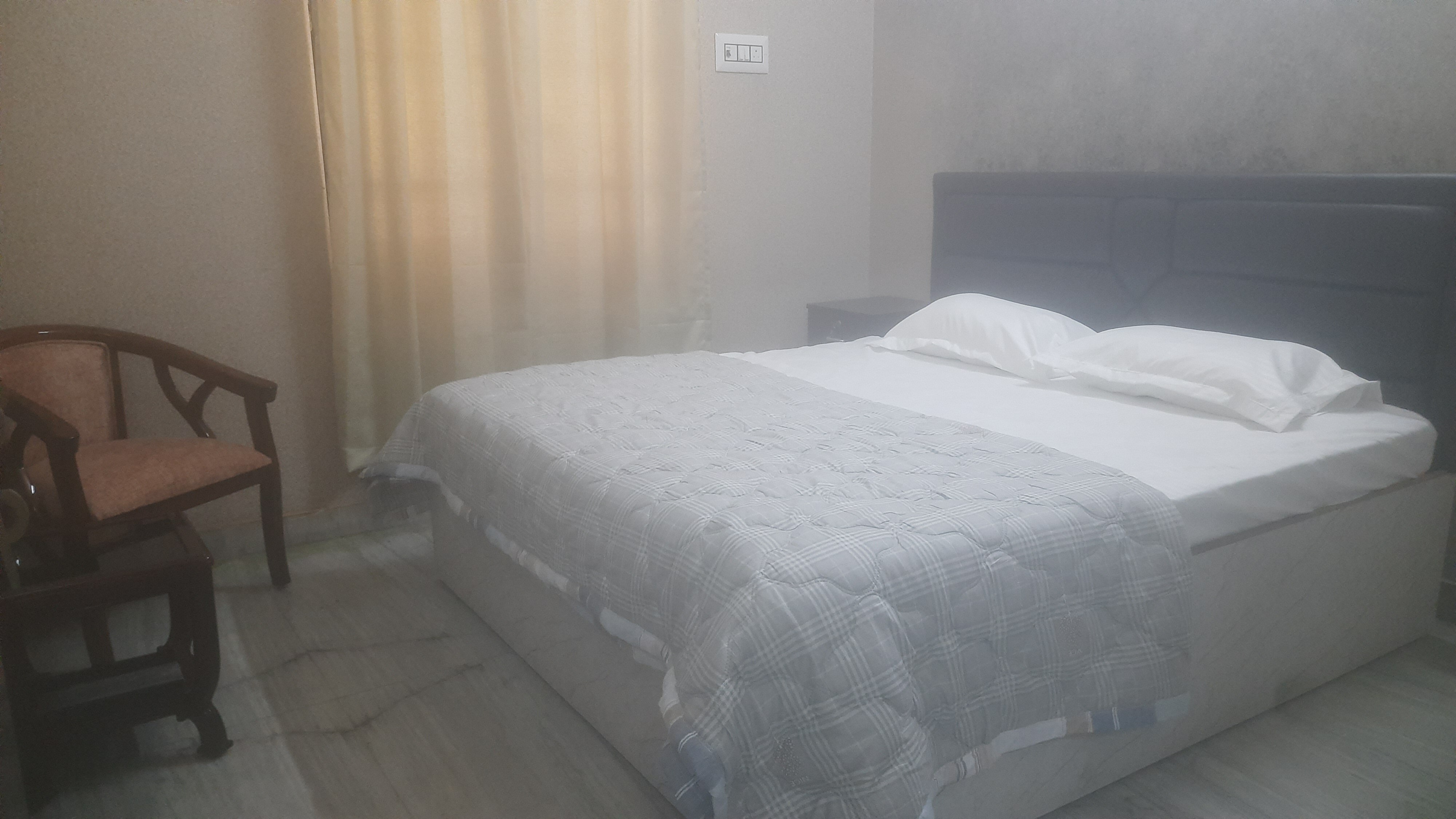 Preet Home Stay - Tap to explore photos