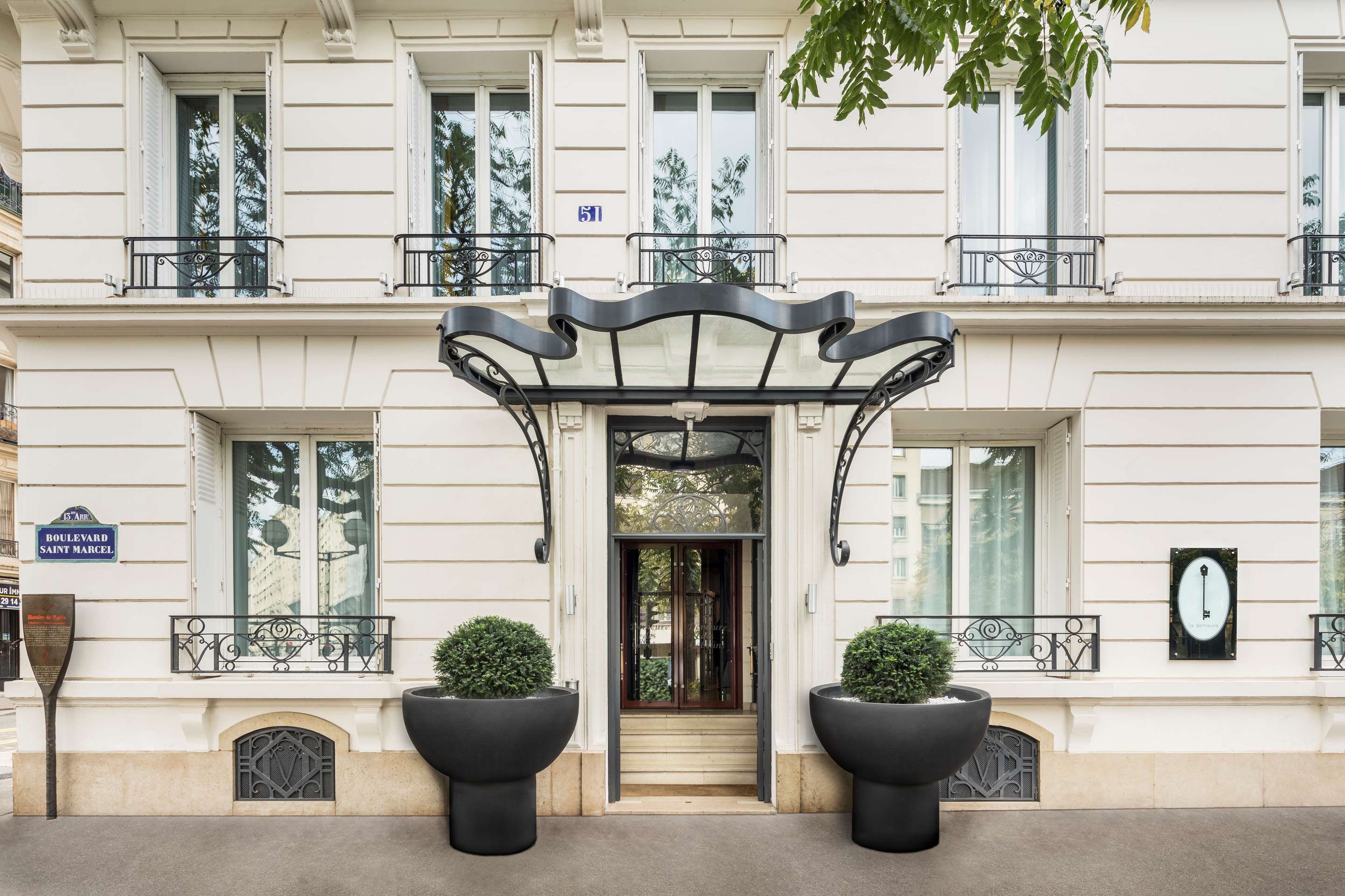 Best Western Plus La Demeure - Tap to explore photos
