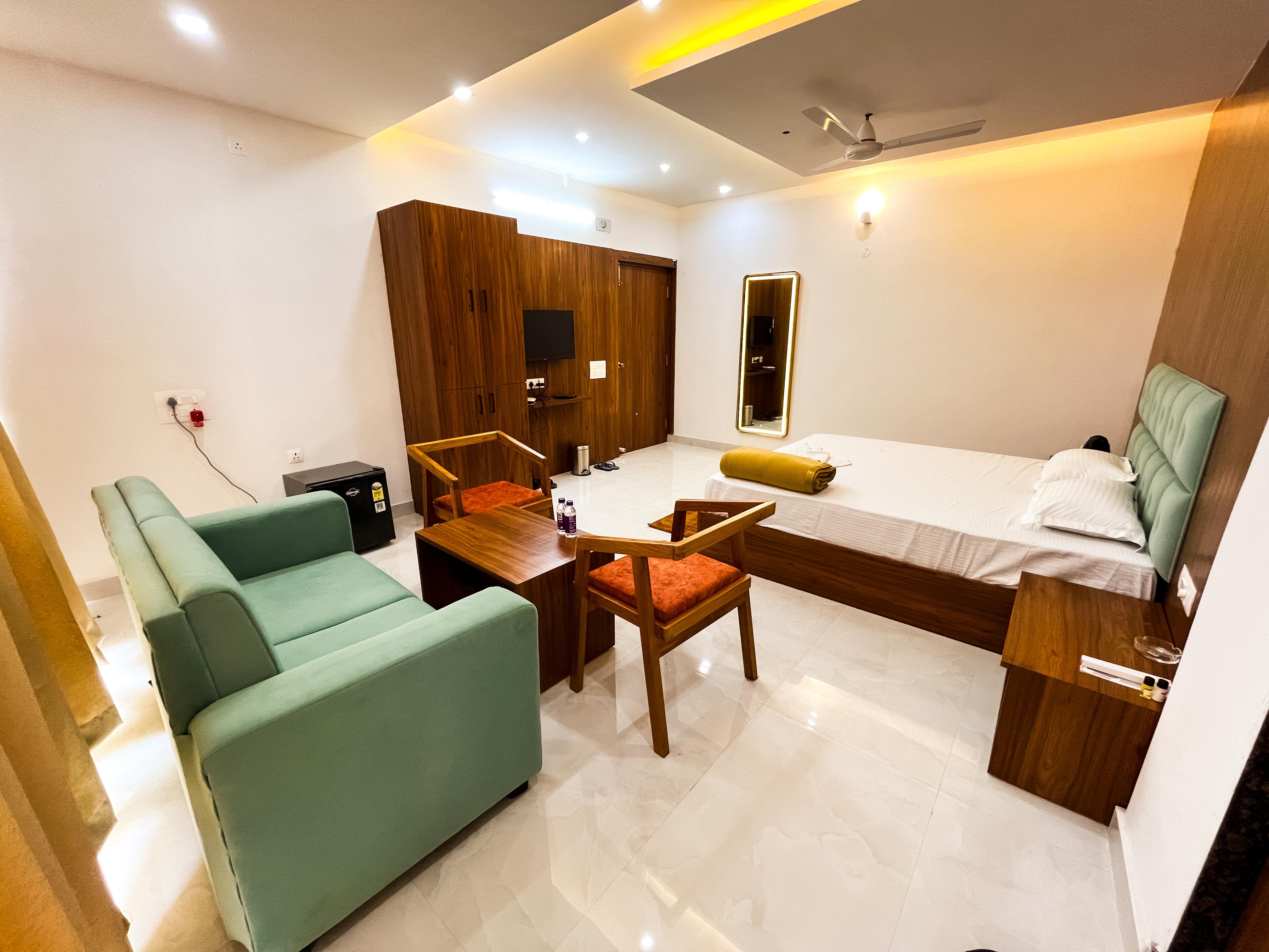 Kanta Heritage Hotel - Tap to explore photos