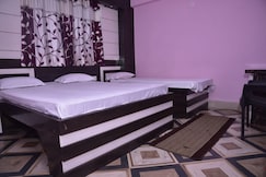 Hotel Ganga Palace