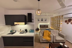 AeroSun Stay Near Airport Luxe Symbi Cofee, Pune