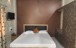 Om Paradise - Room 1