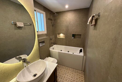 2BHK Penthouse with Jaccuzi- Riviera Hermitage 