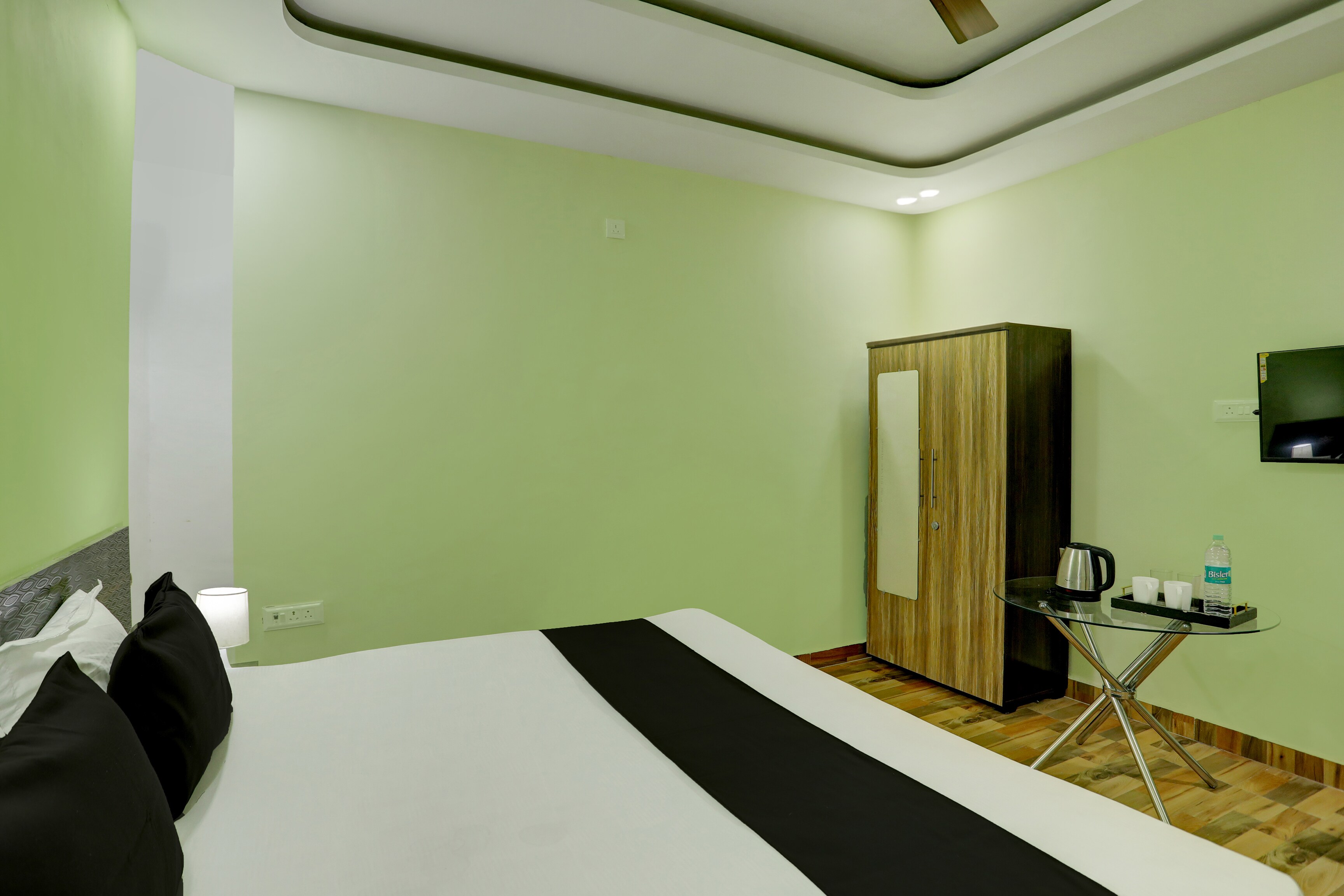 Super Hotel O Raisi Residency Hotel - Tap to explore photos