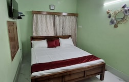 KASHINATH HOME STAY