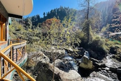 Madpackers Jibhi | Hostel by the River, Jibhi