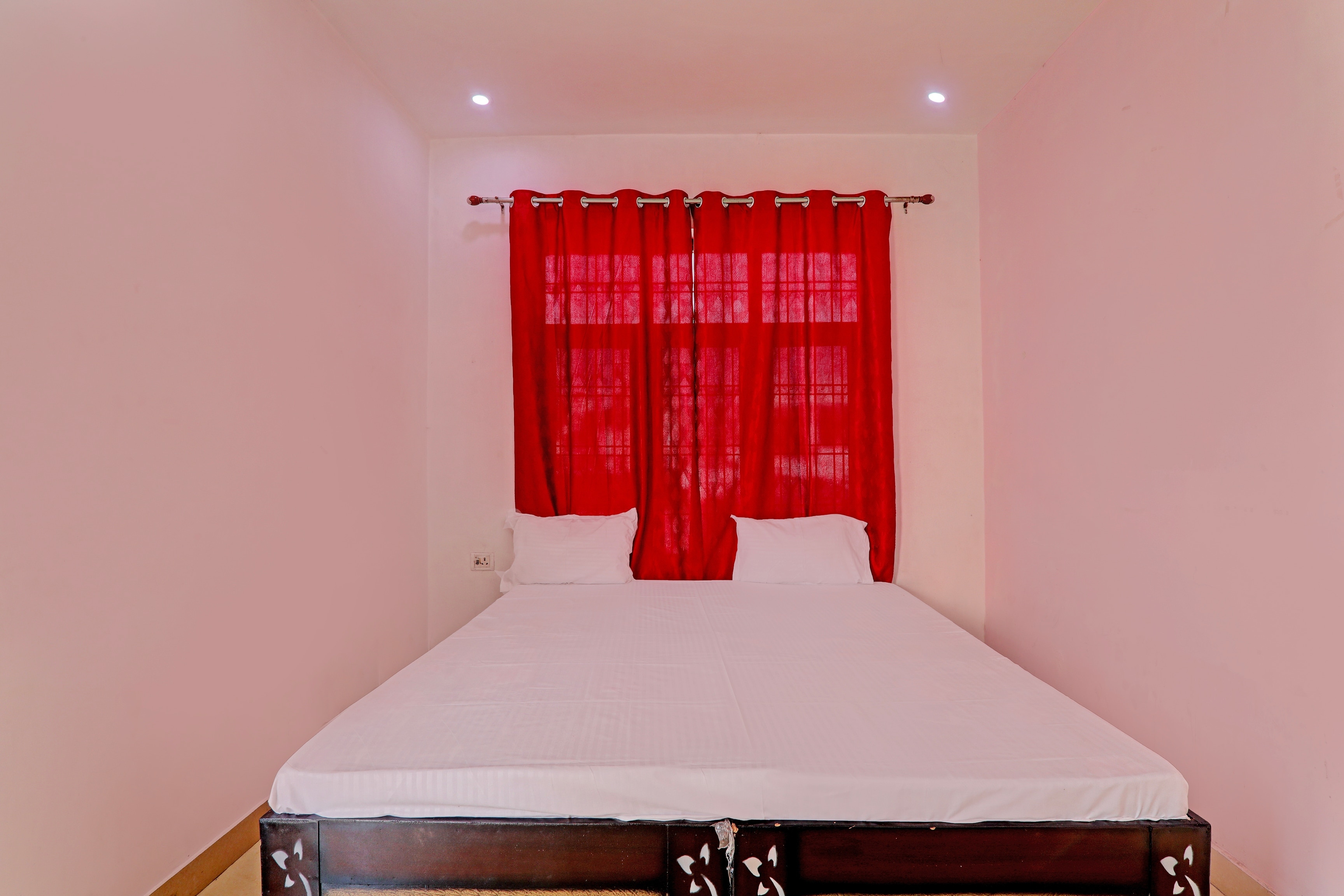 Hotel O Vaishnvi Paradise - Tap to explore photos