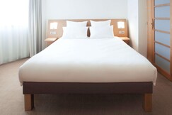 NOVOTEL NUERNBERG MESSEZENTRUM, Roth