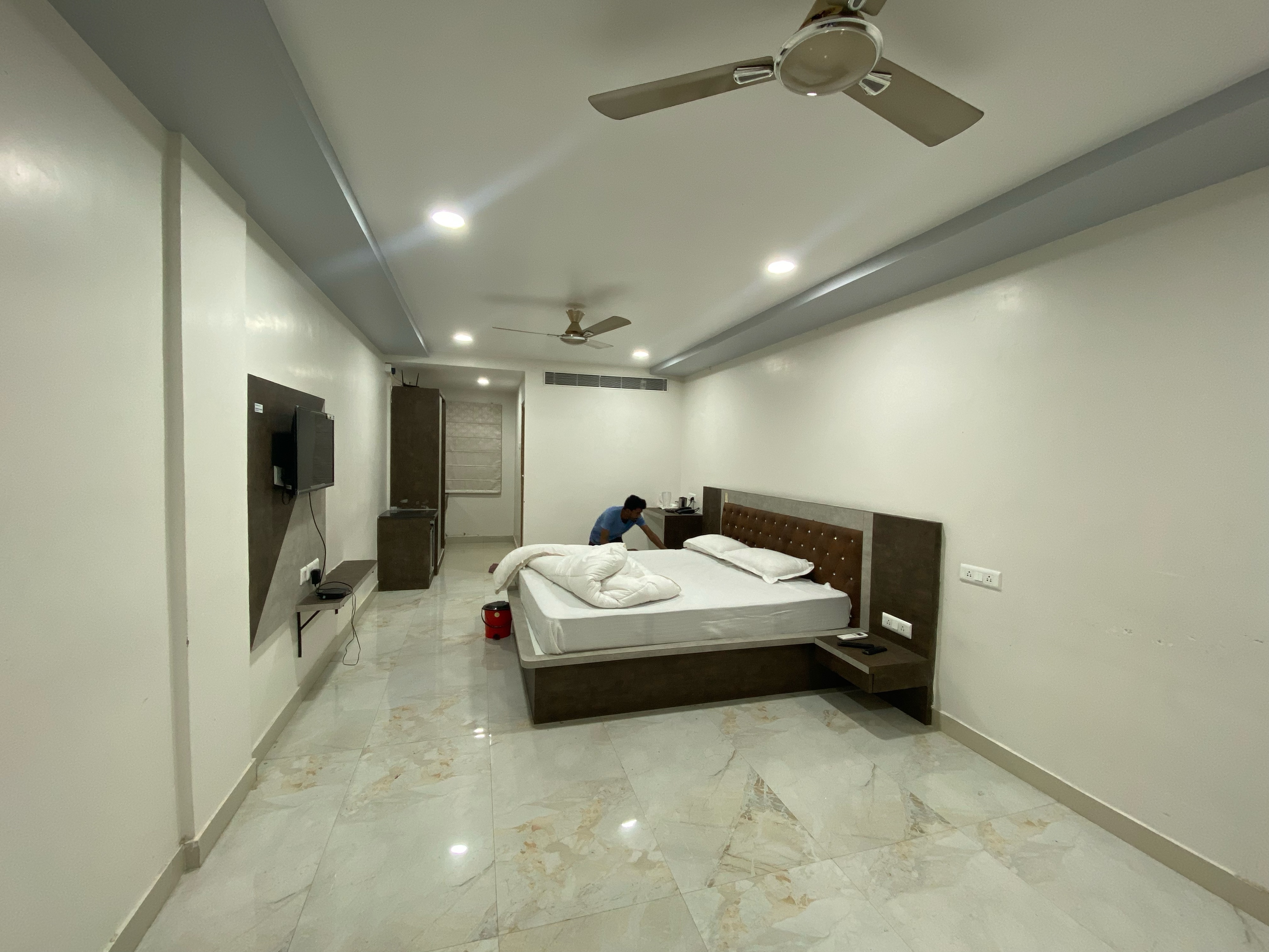 TRISHUL LUXURY ROOMS - Tap to explore photos