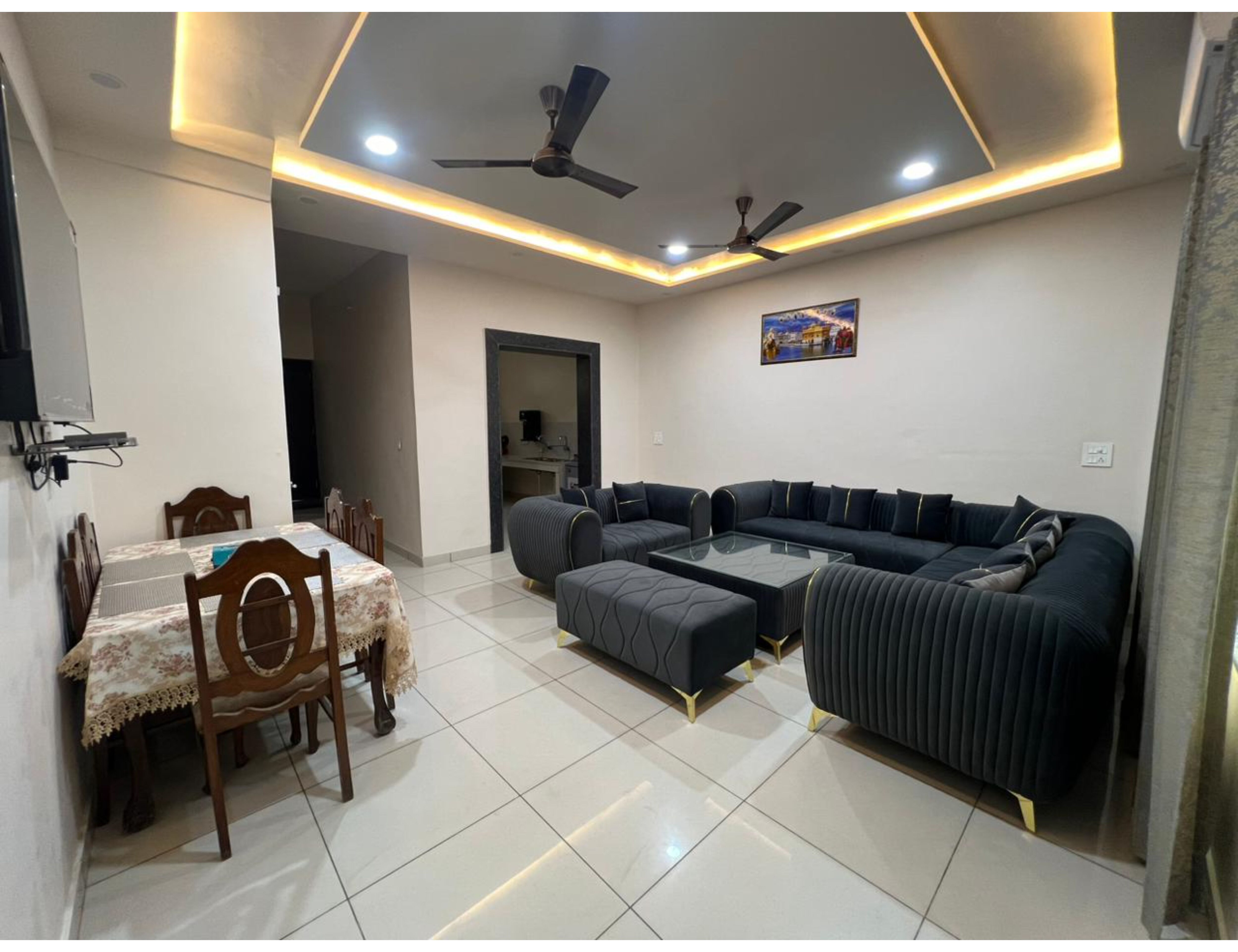 Luxury 3bhk Villa (mere bebe da villa) @gopal nagar - Tap to explore photos