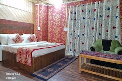 Blue Pine Guest House Pahalgm, Pahalgam