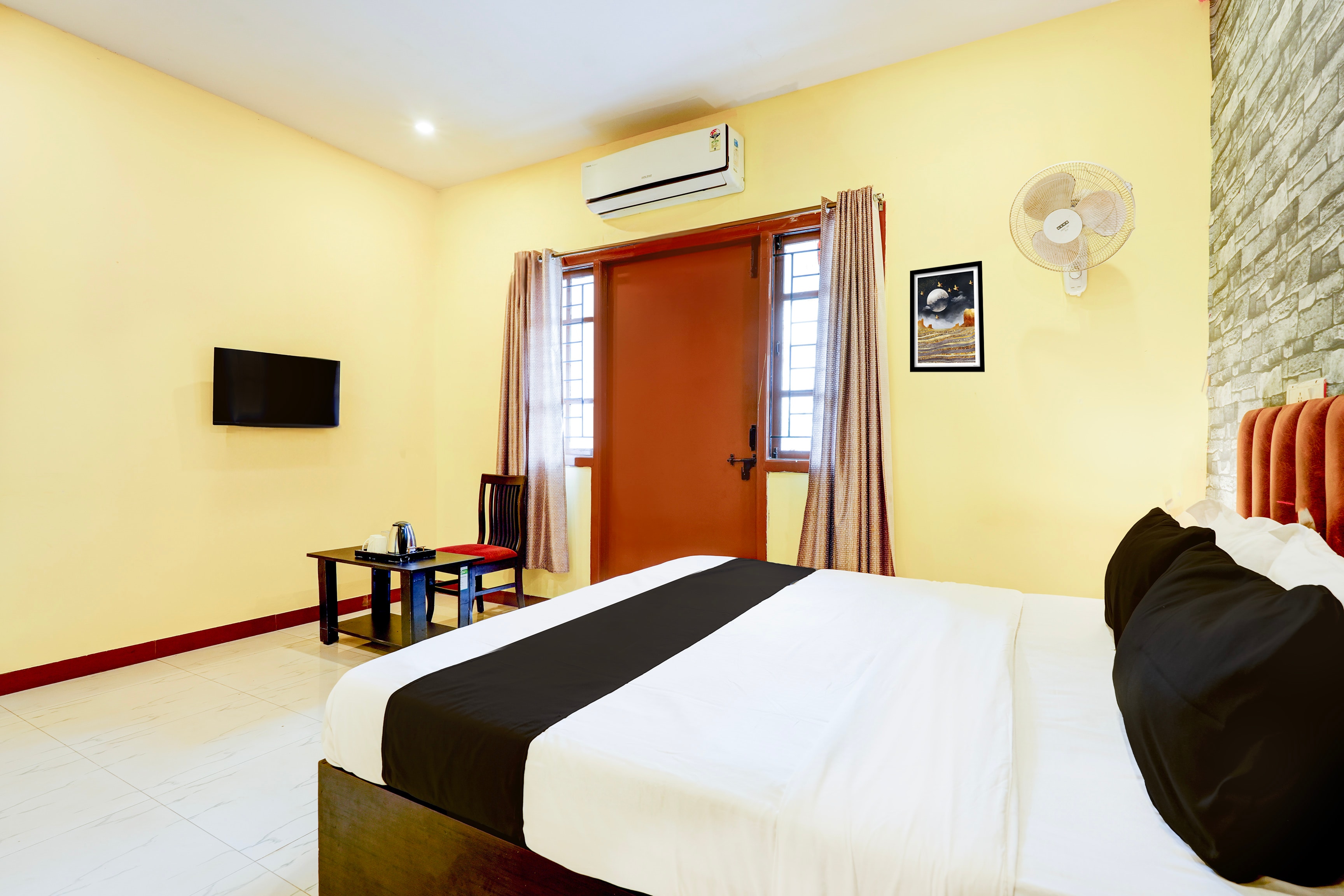 Super Hotel O Hennagara Rd Bommasandara - Tap to explore photos