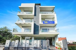 FabHotel The Glampoint, Noida