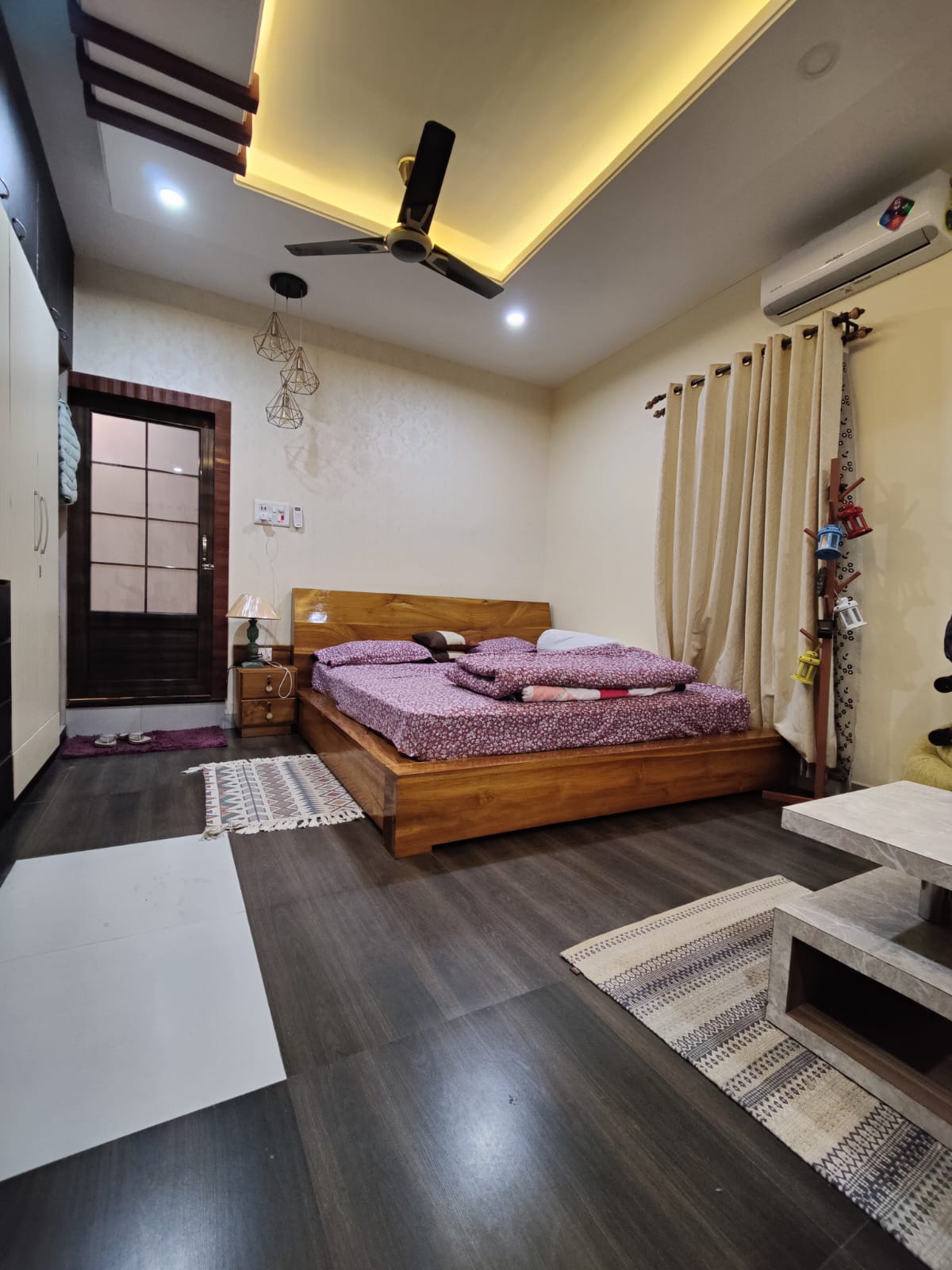 Avees Homestay - Tap to explore photos