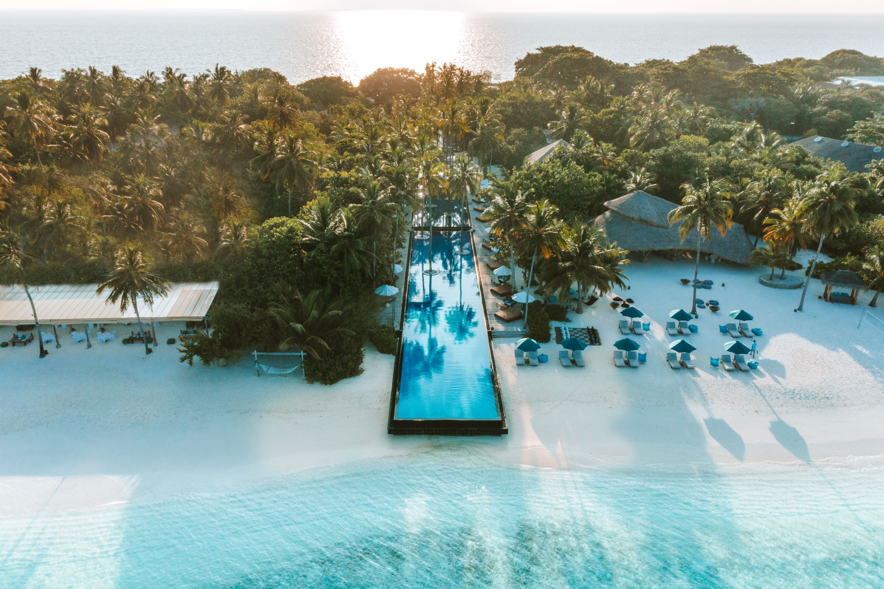 Sirru Fen Fushi Private Lagoon Resort - Tap to explore photos