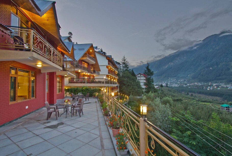 The Holiday Resorts, Cottages & Spa Manali INR 1116 OFF ( ฬถ2ฬถ5ฬถ0ฬถ0ฬถ ...