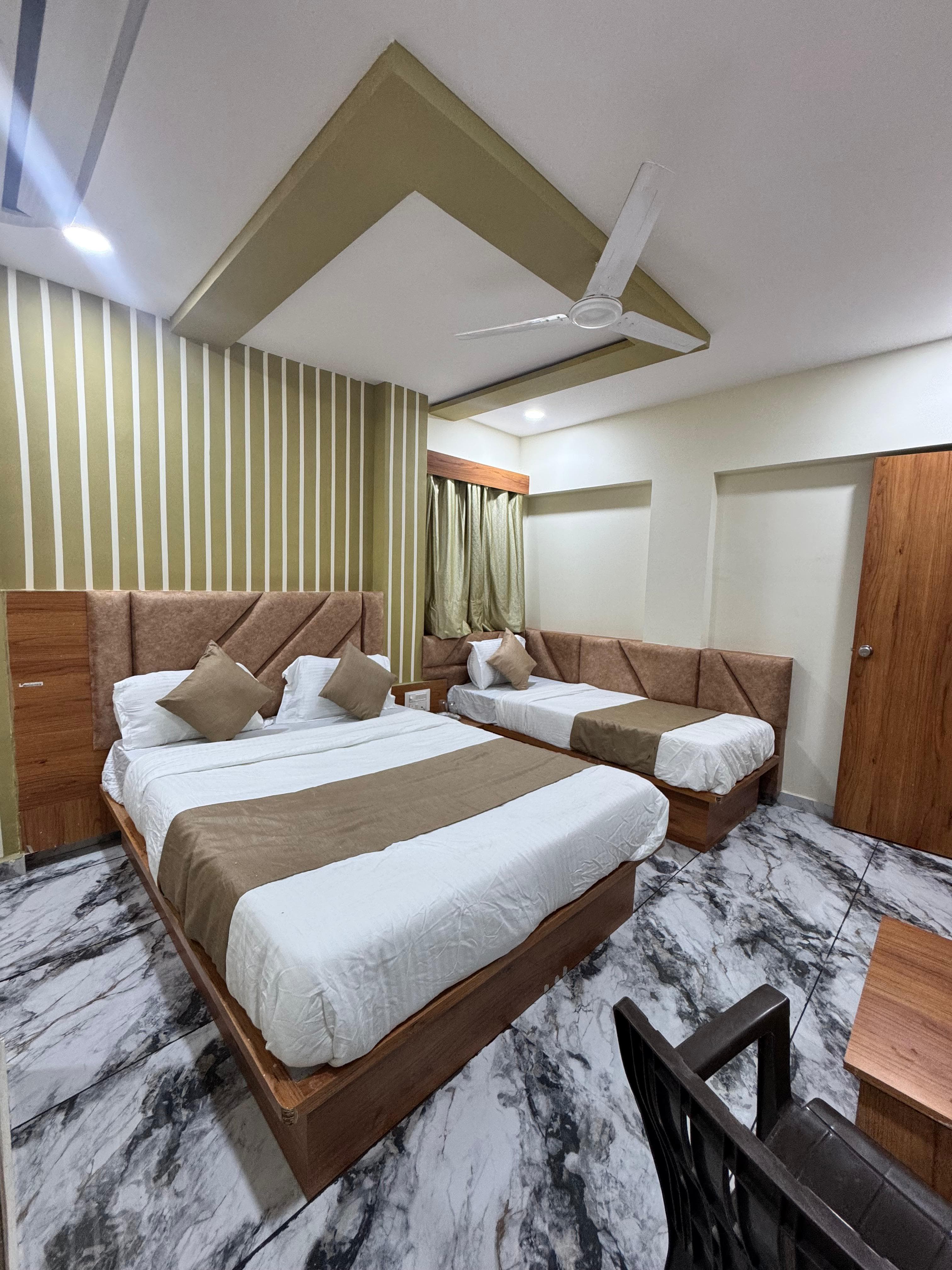 Hotel Konark by SRURBAN - Tap to explore photos