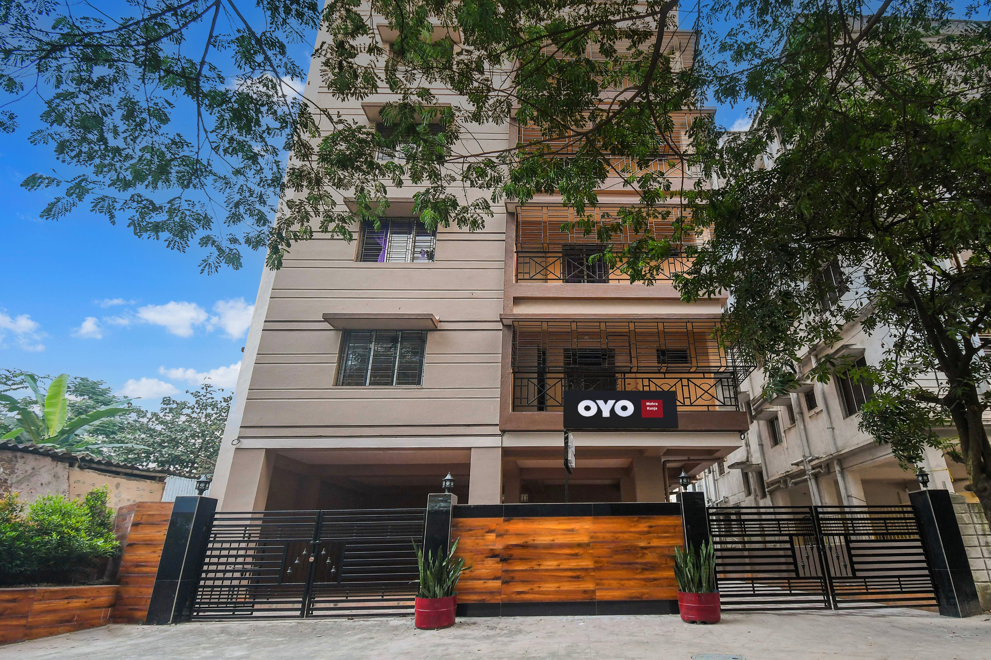 Super Hotel O MOHAR KUNJHA - Tap to explore photos