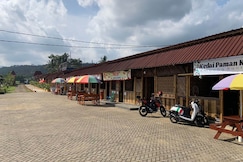 Capital O 93437 Embung Banteran CottageNearLapangan Banteran, Banyumas