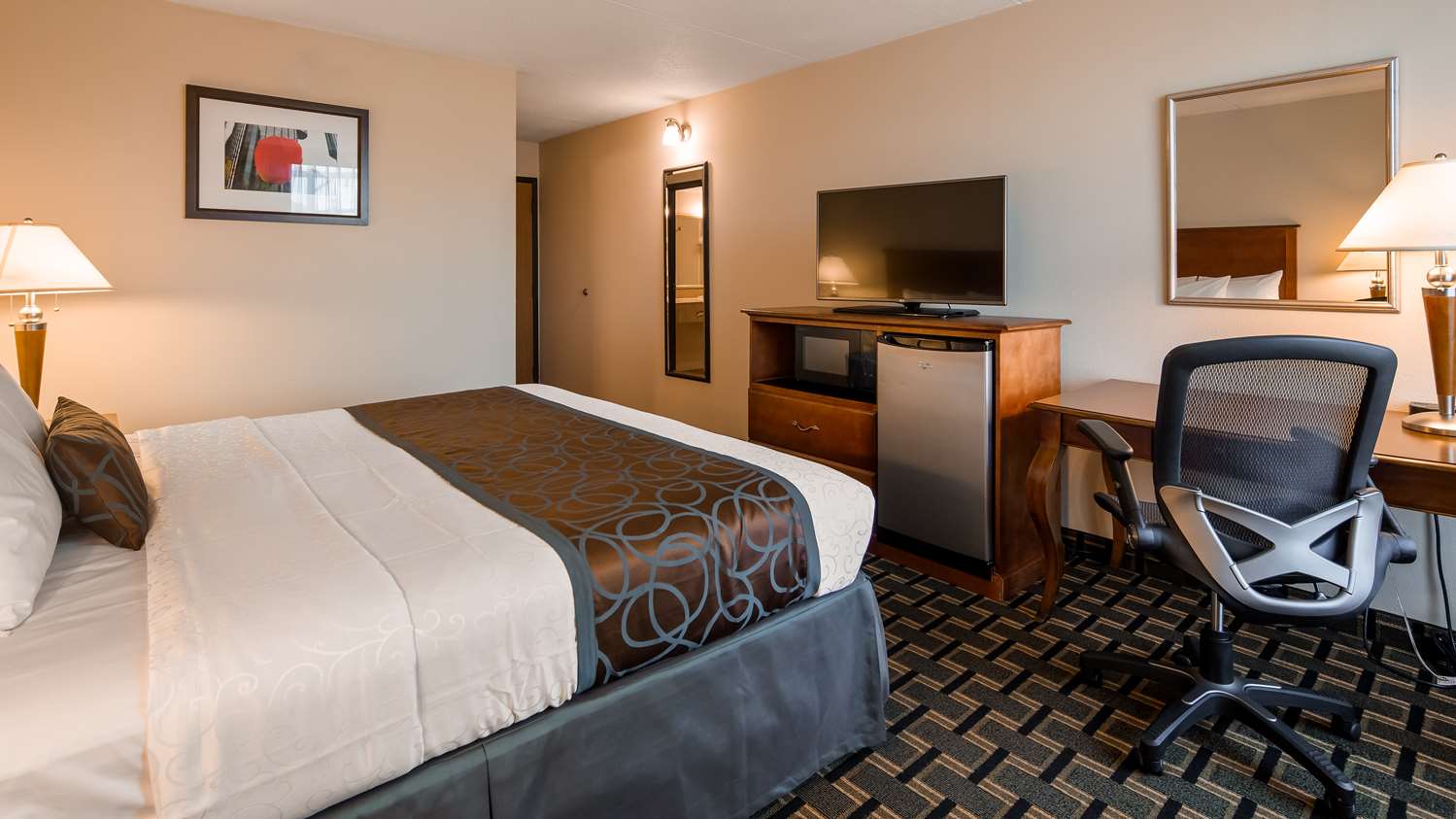 Best Western Sterling Hotel & Suites - Tap to explore photos