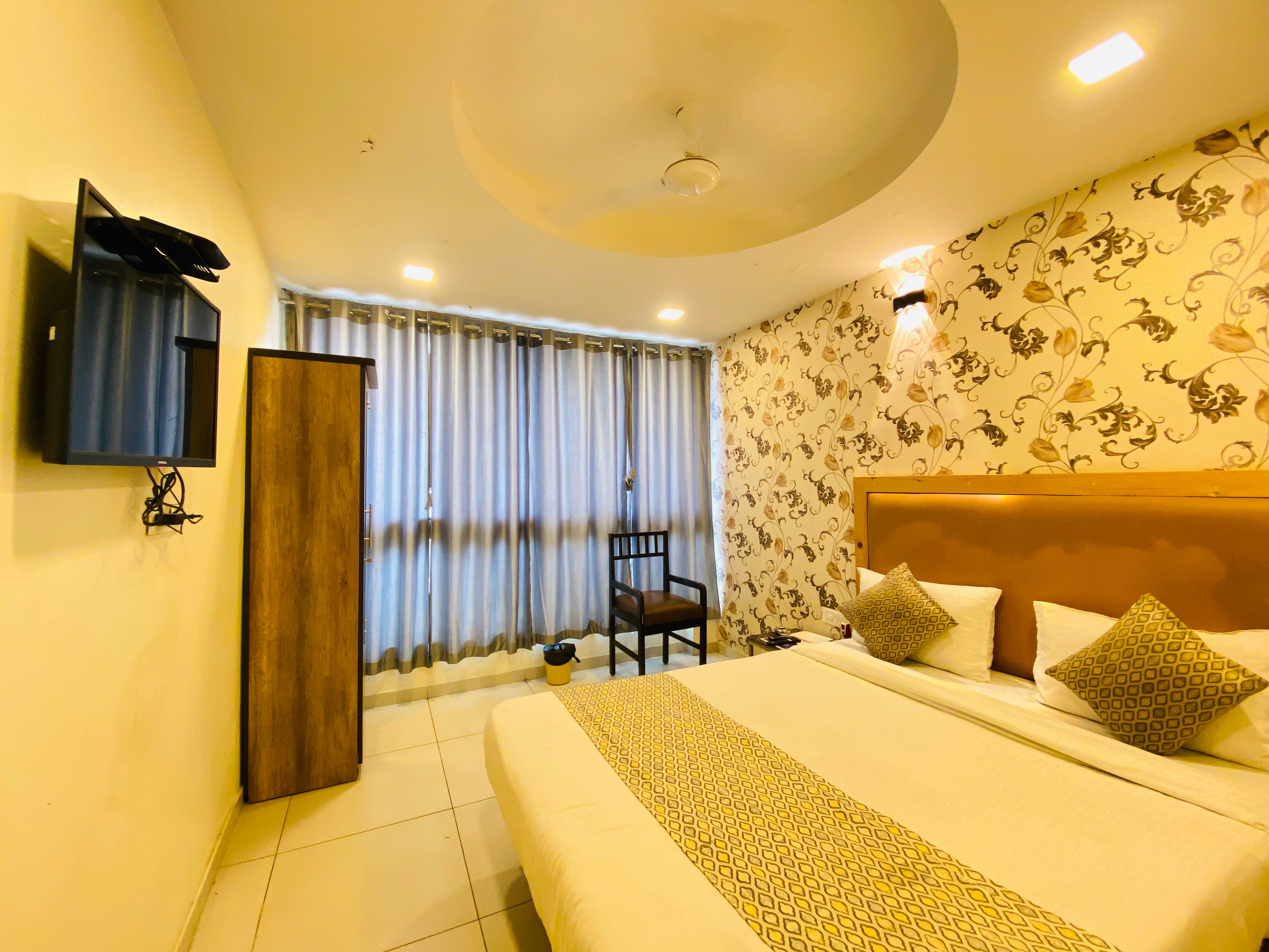 Hotel Alexa - Satellite Prahladnagar, Ahmedabad - Tap to explore photos