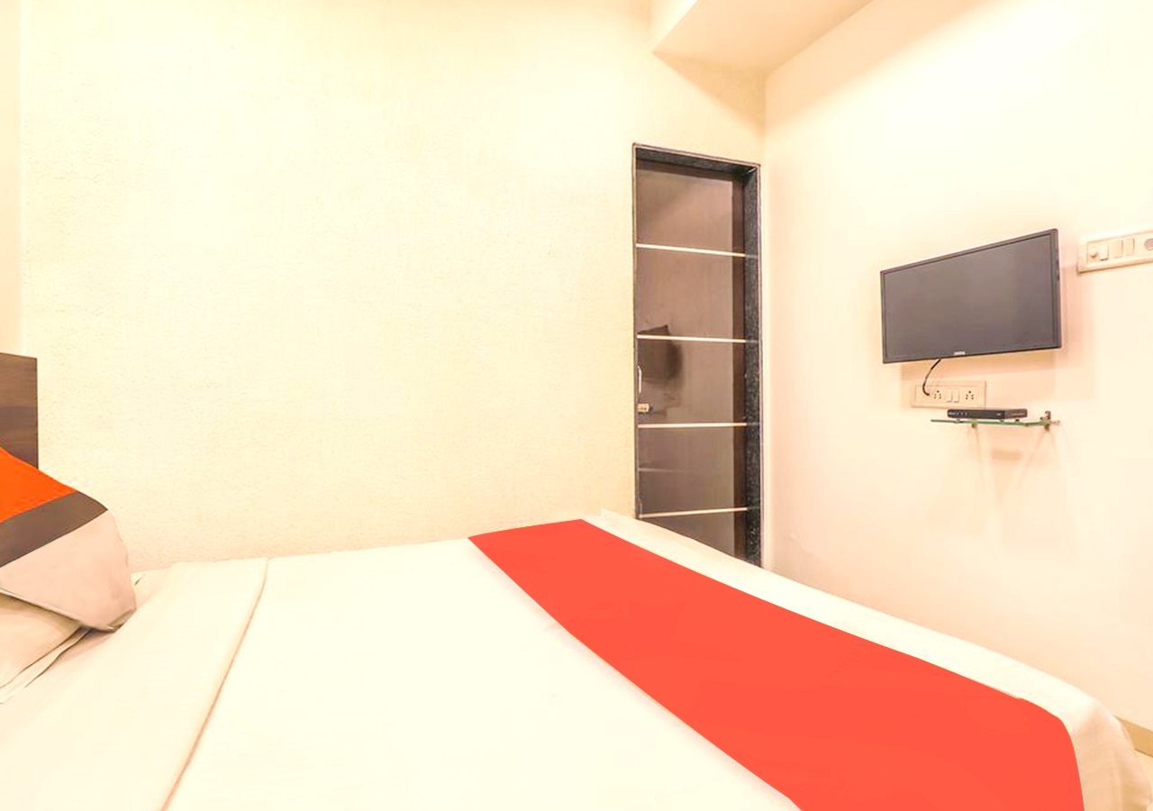 HOTEL BLISS EXECUTIVE - Tap to explore photos