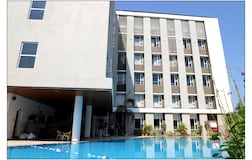 club pool