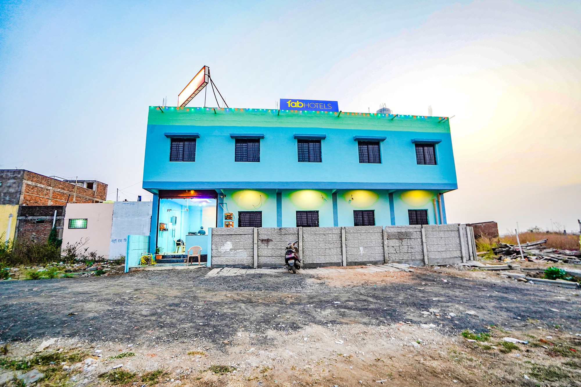 Evaan Deluxe Rooms - Tap to explore photos