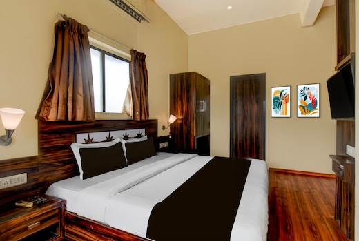 Super Townhouse Oak Sinhgad Road Crossway Formerly Popular Hotel