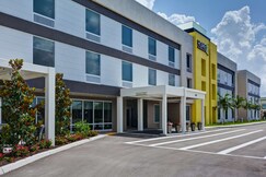 Home2 Suites by Hilton Naples I-75 Pine Ridge Road, Collier